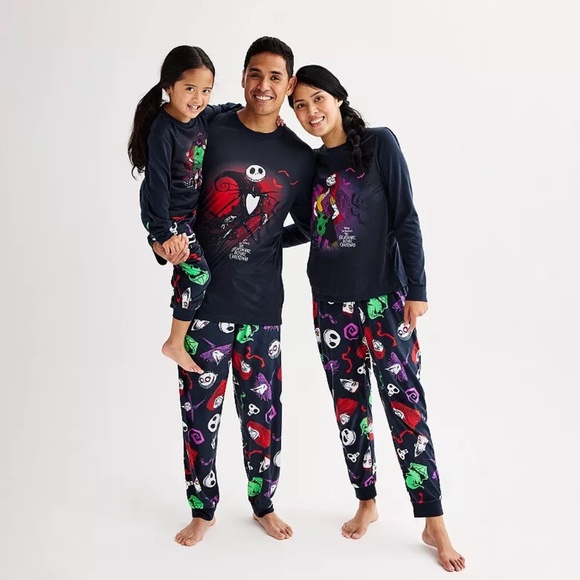 Disney's The Nightmare Before Christmas Women's Pajama Top & Pajama Bottoms Set - Picture 7 of 7